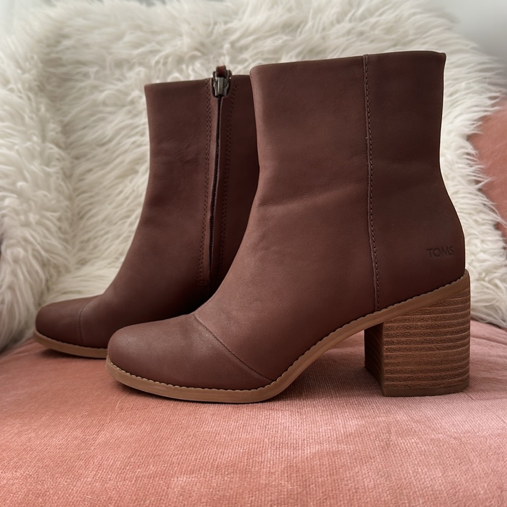 Toms Ankle Boots in Rich Burgundy